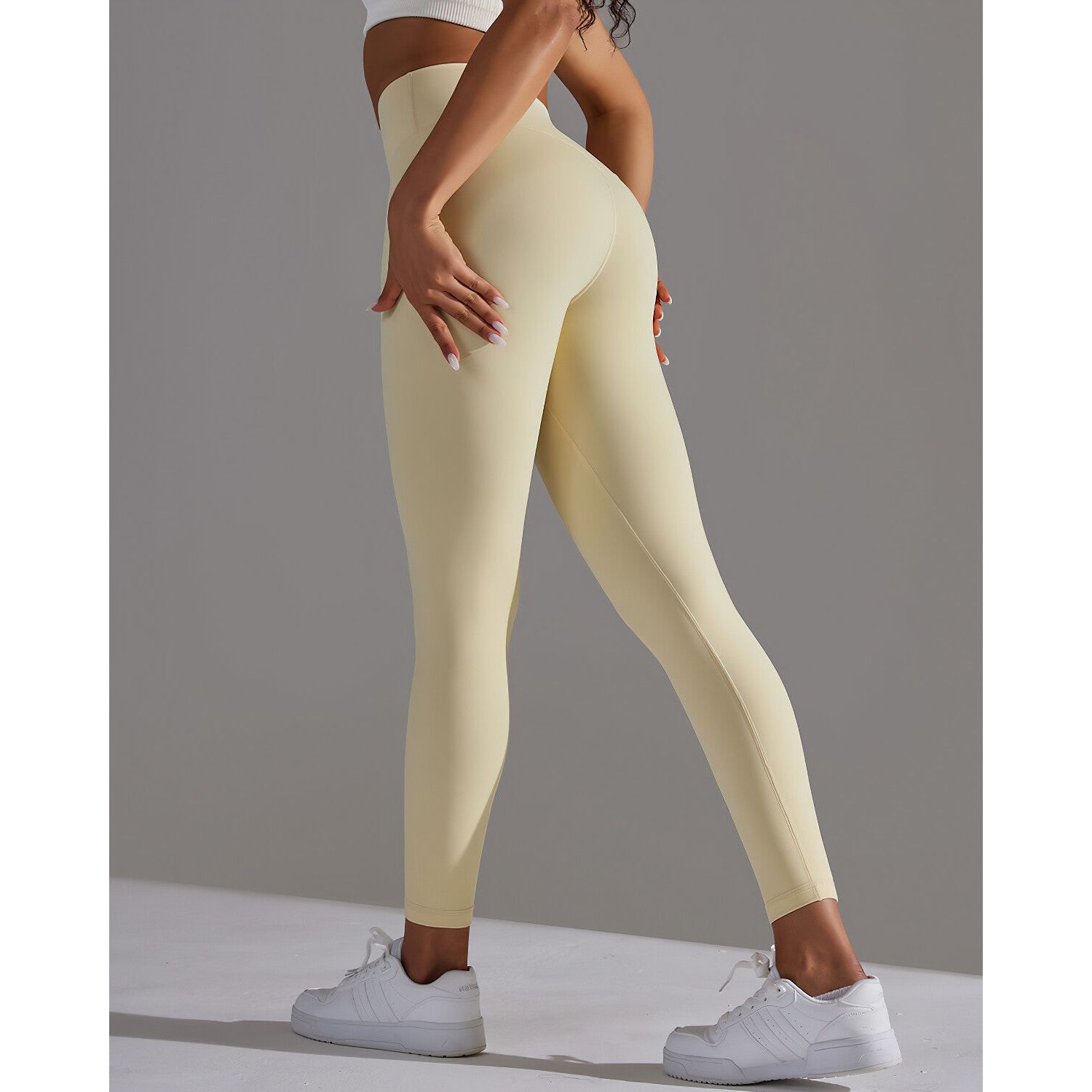 THE SLEEK LEGGINGS