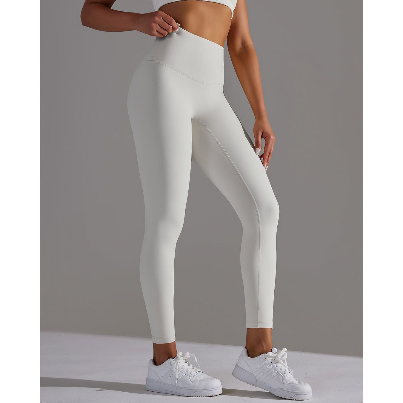 THE SLEEK LEGGINGS