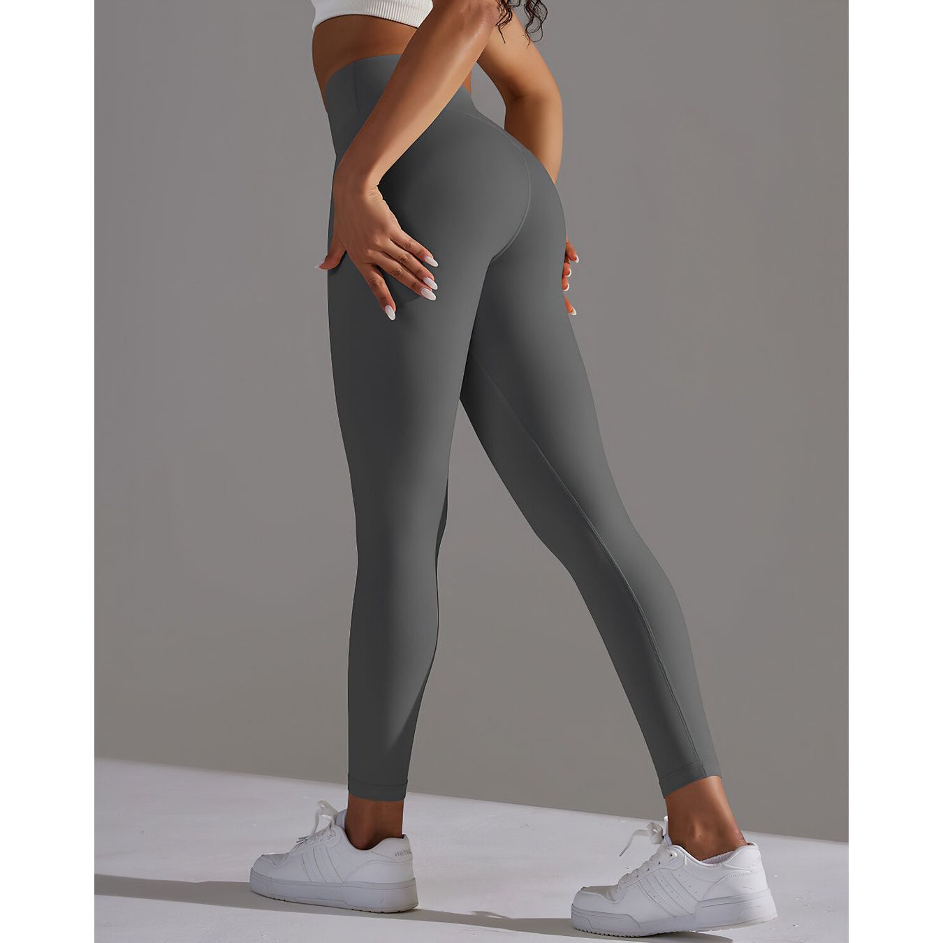 THE SLEEK LEGGINGS