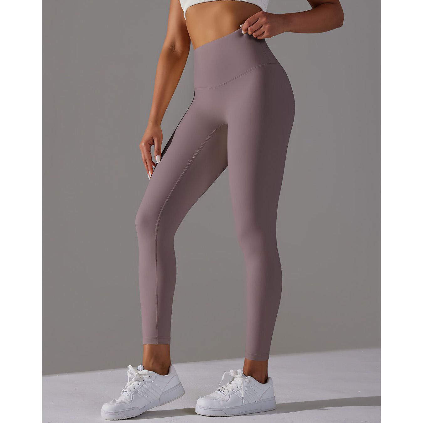 THE SLEEK LEGGINGS