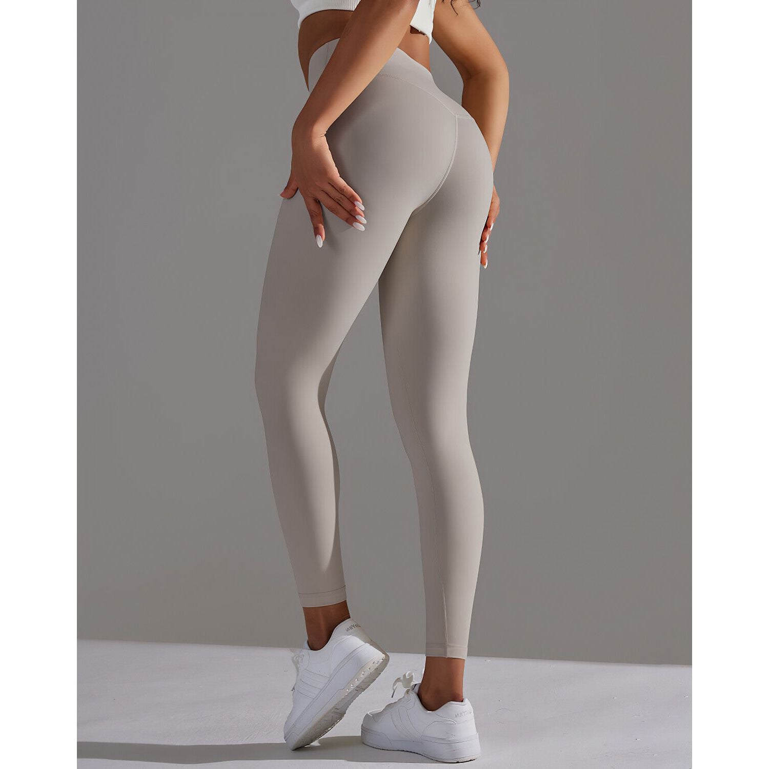 THE SLEEK LEGGINGS