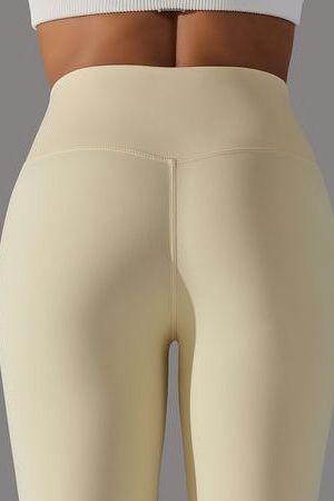 THE SLEEK LEGGINGS