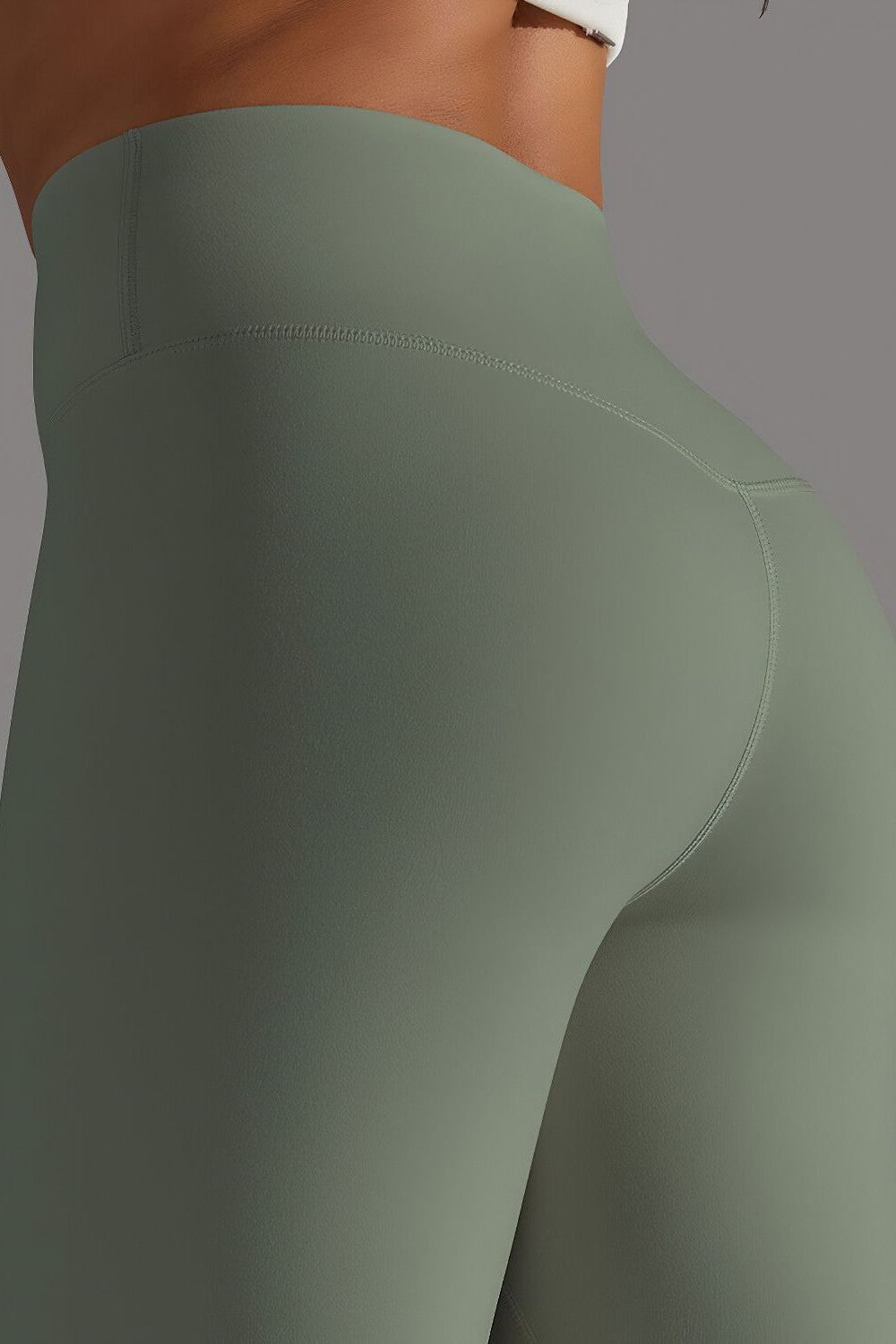 THE SLEEK LEGGINGS