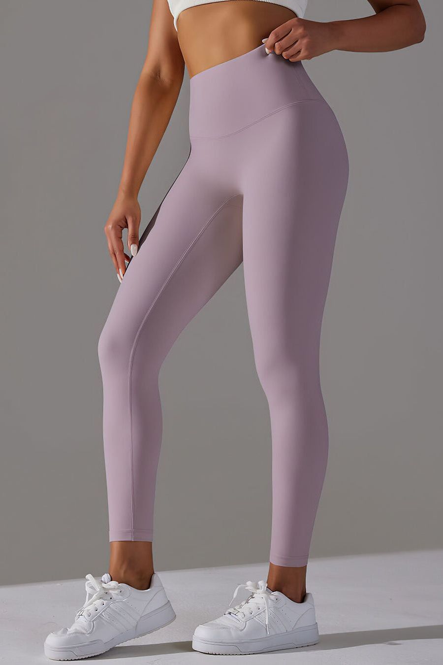 THE SLEEK LEGGINGS