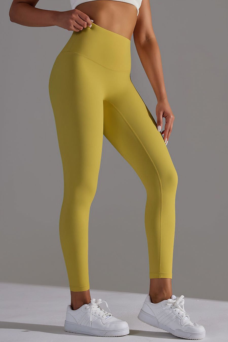 THE SLEEK LEGGINGS