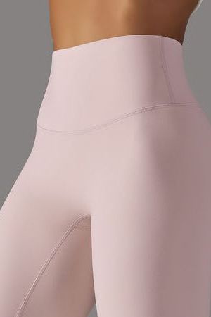 THE SLEEK LEGGINGS