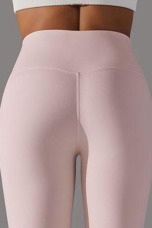 THE SLEEK LEGGINGS