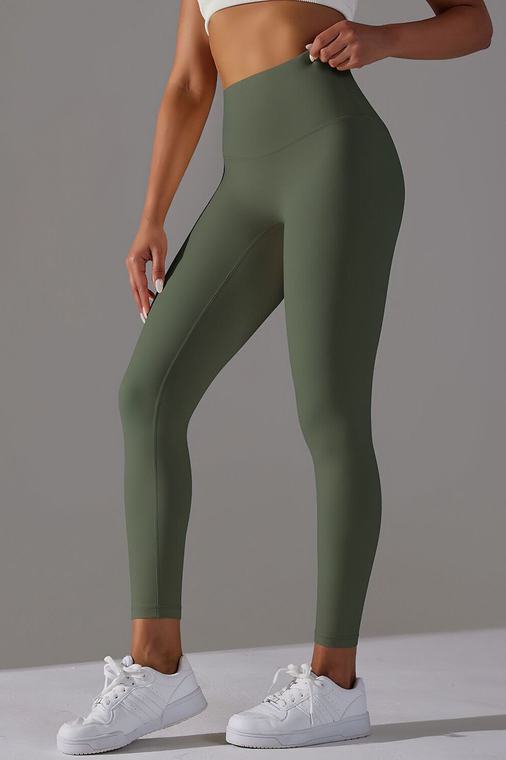 THE SLEEK LEGGINGS
