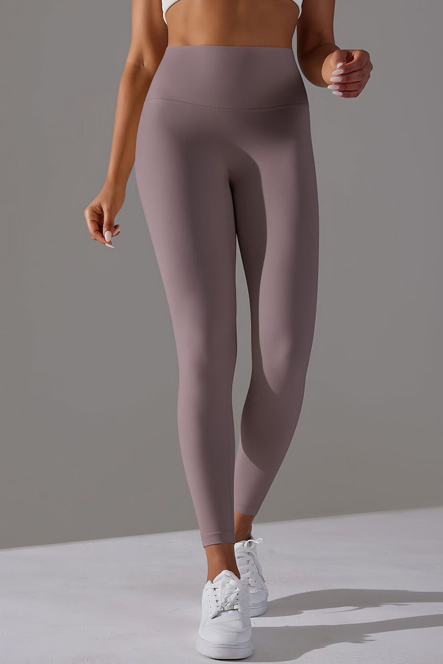 THE SLEEK LEGGINGS